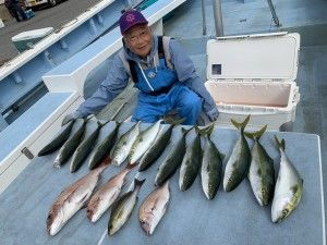 １０月７日（月）　タイ青物