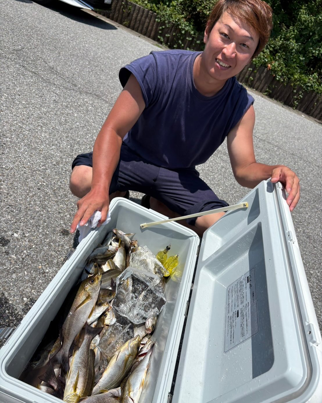 アジイサキ船とキハダマグロ船