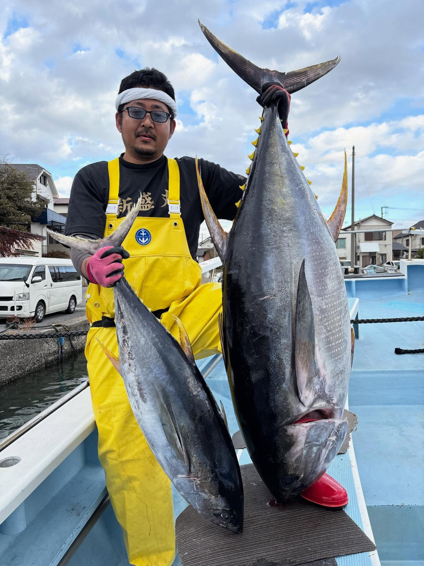 キハダマグロ船