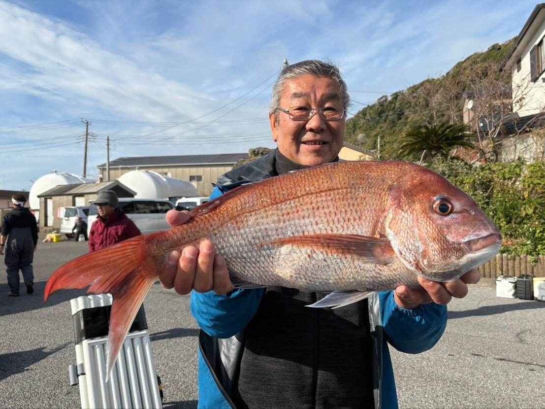 １１月２３日（日）スルメイカ/ヤリイカ/マダイ