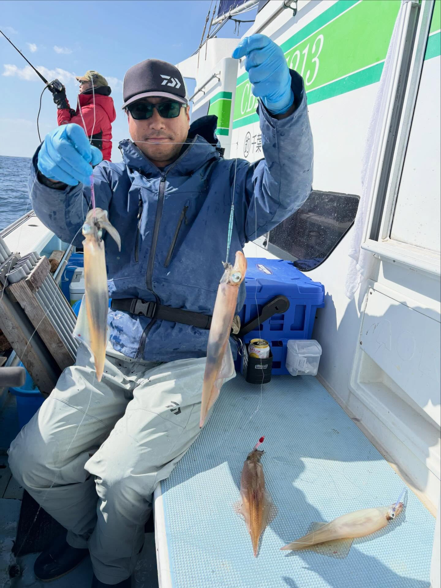 トラフグ船とヤリイカ船