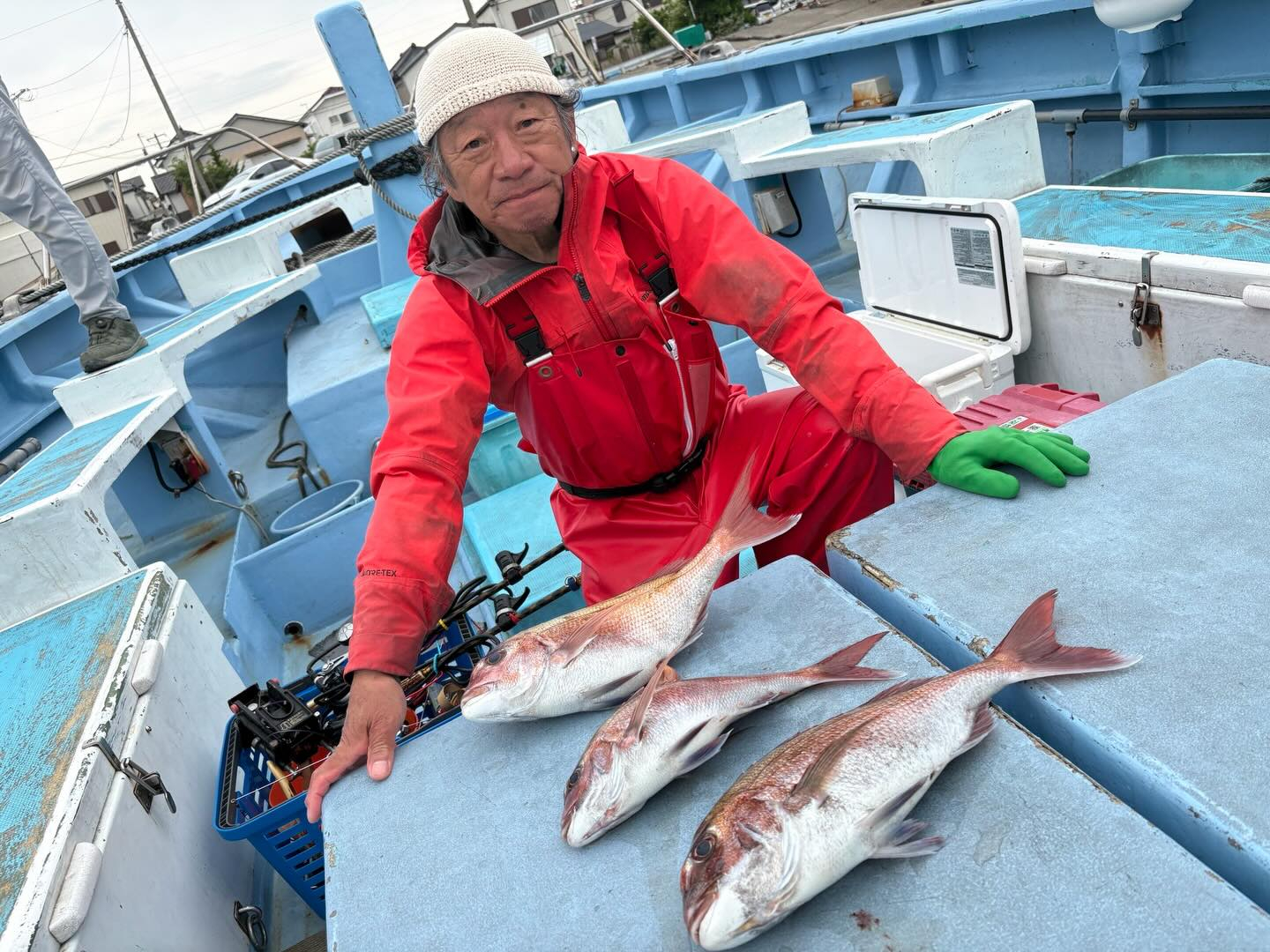 マダイ船とトラフグ船