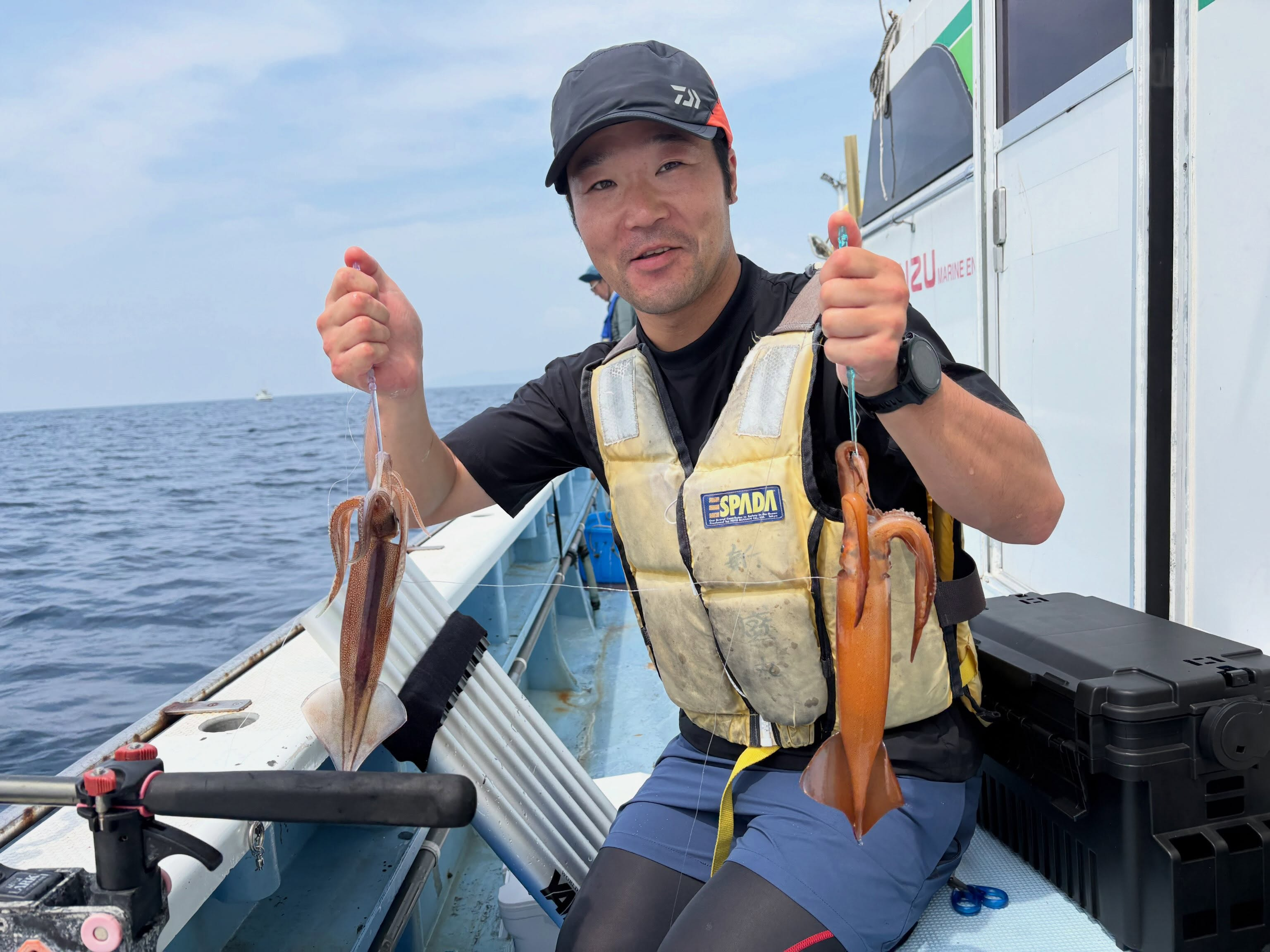 仕立船とスルメイカ船