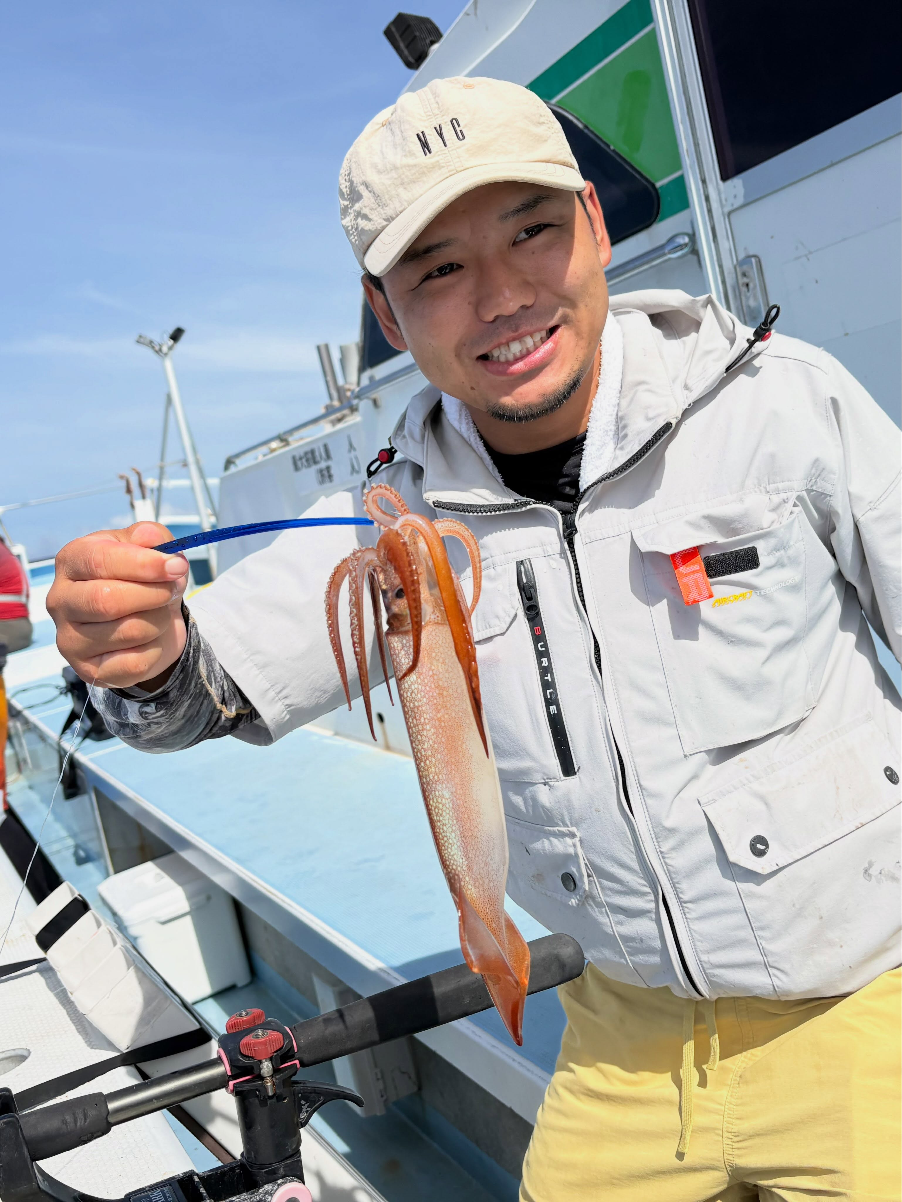 アジ泳がせ仕立船とスルメイカ船