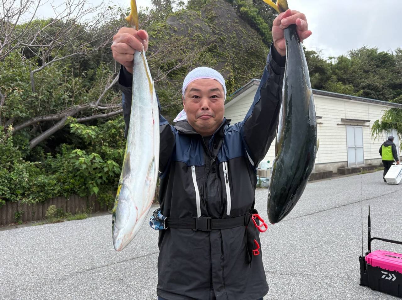 ワラサ船とスルメイカ船