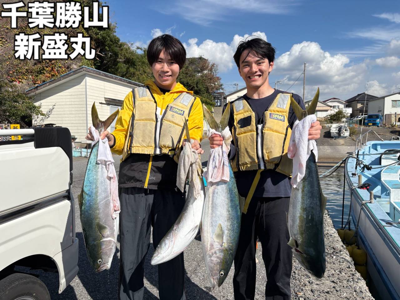 ワラサ船とスルメイカ船